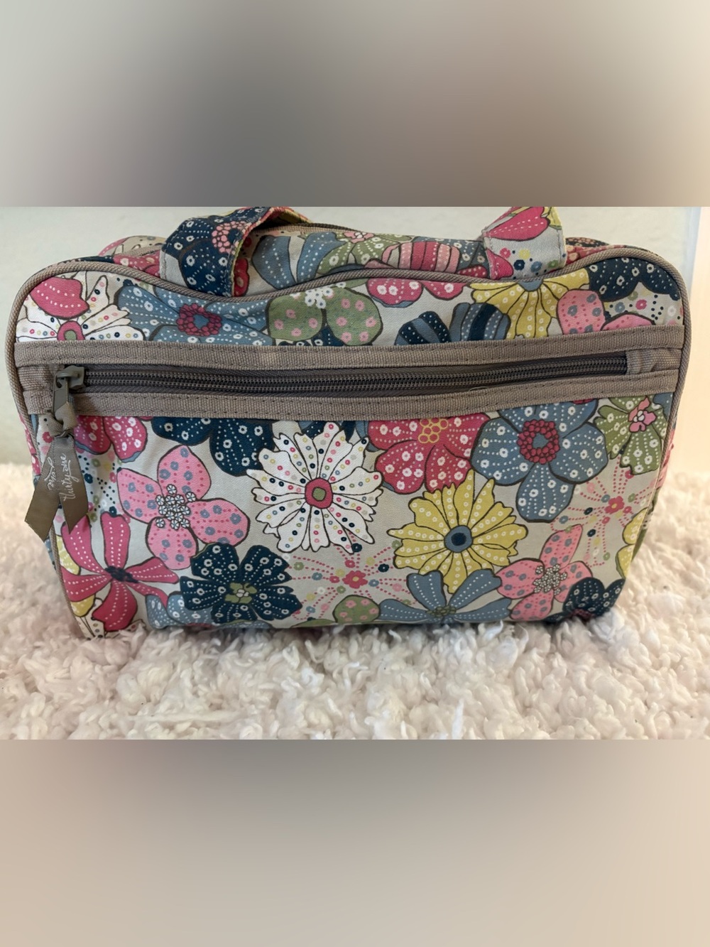 thirty-one Floral Cosmetic Bag - Picture 2 of 14
